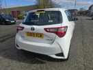 2019-toyota-yaris-15-vvt-i-icon-tech-98bhp-hybrid-1497cc-e-cvt-small-34