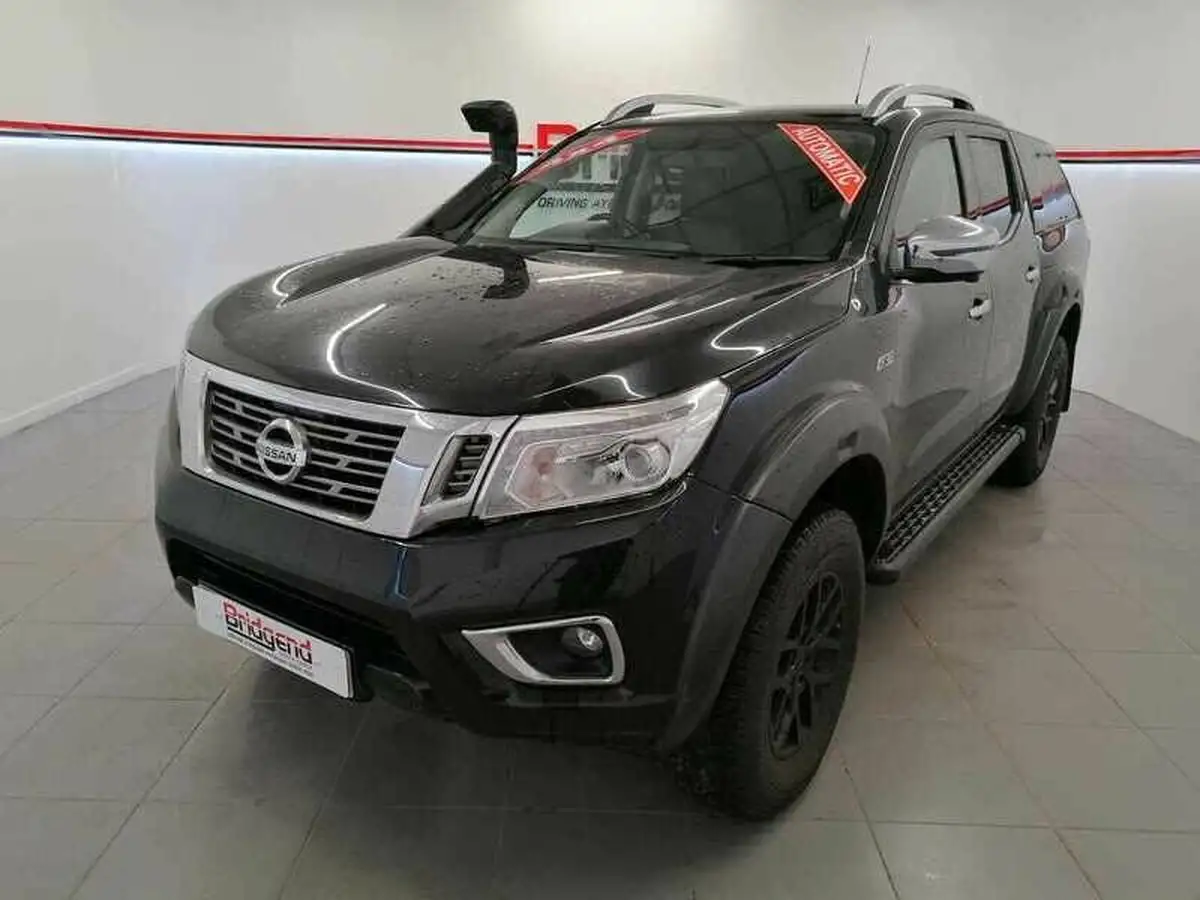 2019-nissan-navara-23dci-off-roader-at32-auto-big-2