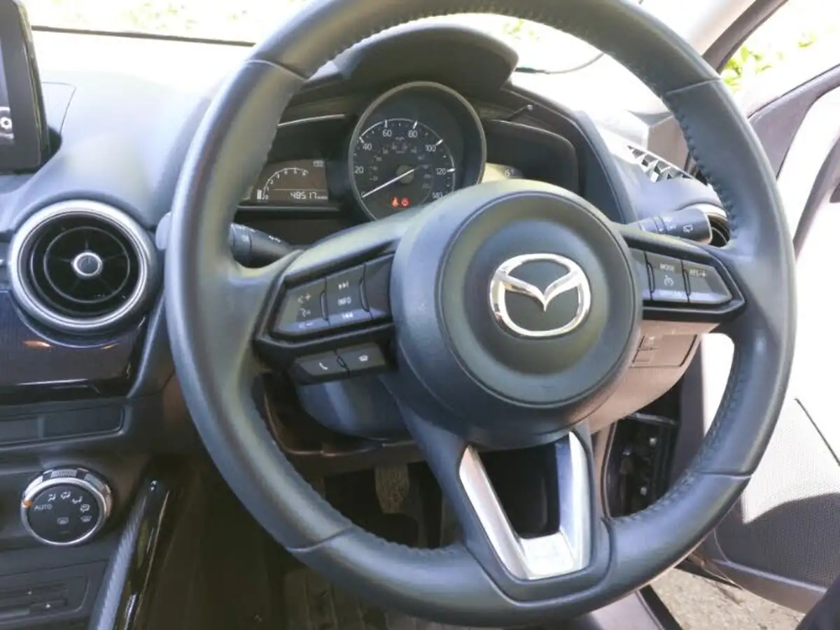 2020-mazda-mazda2-15-skyactiv-g-se-l-nav-big-2