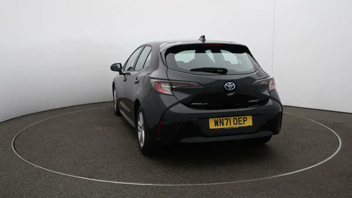 2021-toyota-corolla-18-vvt-i-icon-tech-trk-hatchback-5d-big-62