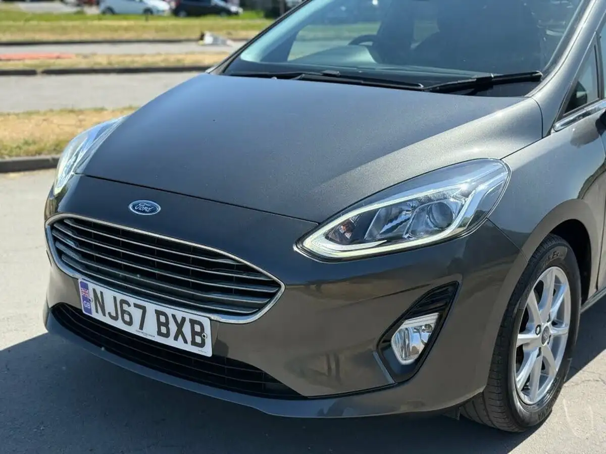 2017-ford-fiesta-10t-zetec-100ps-ecoboost-ss-5d-big-26