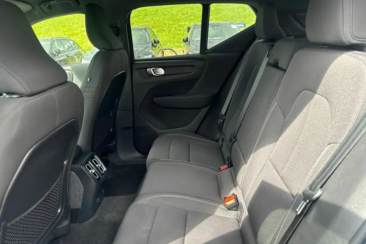 2021-volvo-xc40-e-twin-recharge-big-16