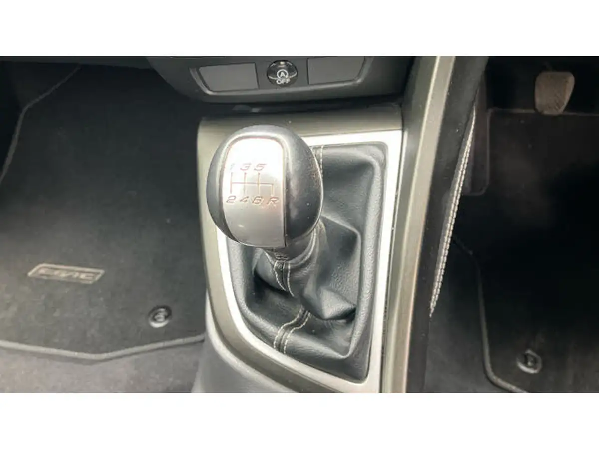 2015-honda-civic-16-i-dtec-se-plus-honda-connect-hatchback-big-14