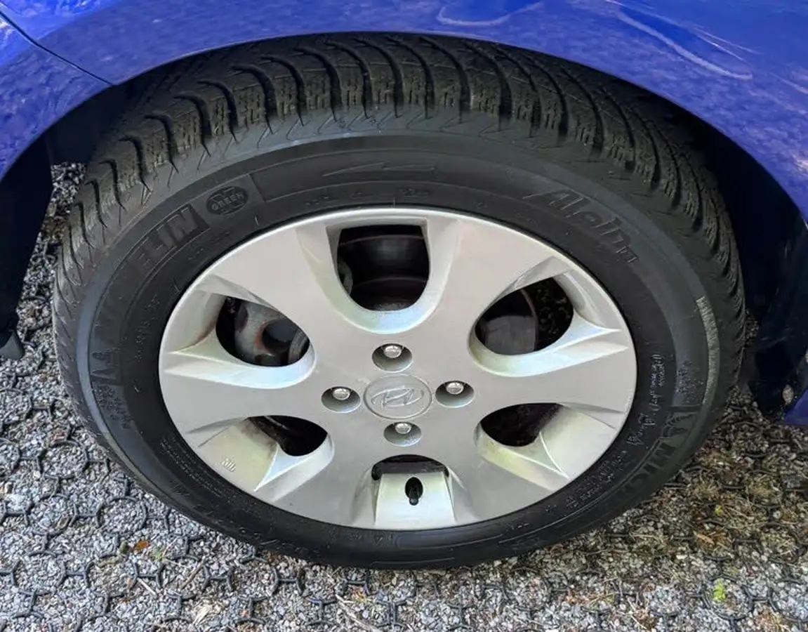 2011-hyundai-i20-14td-comfort-5d-big-38