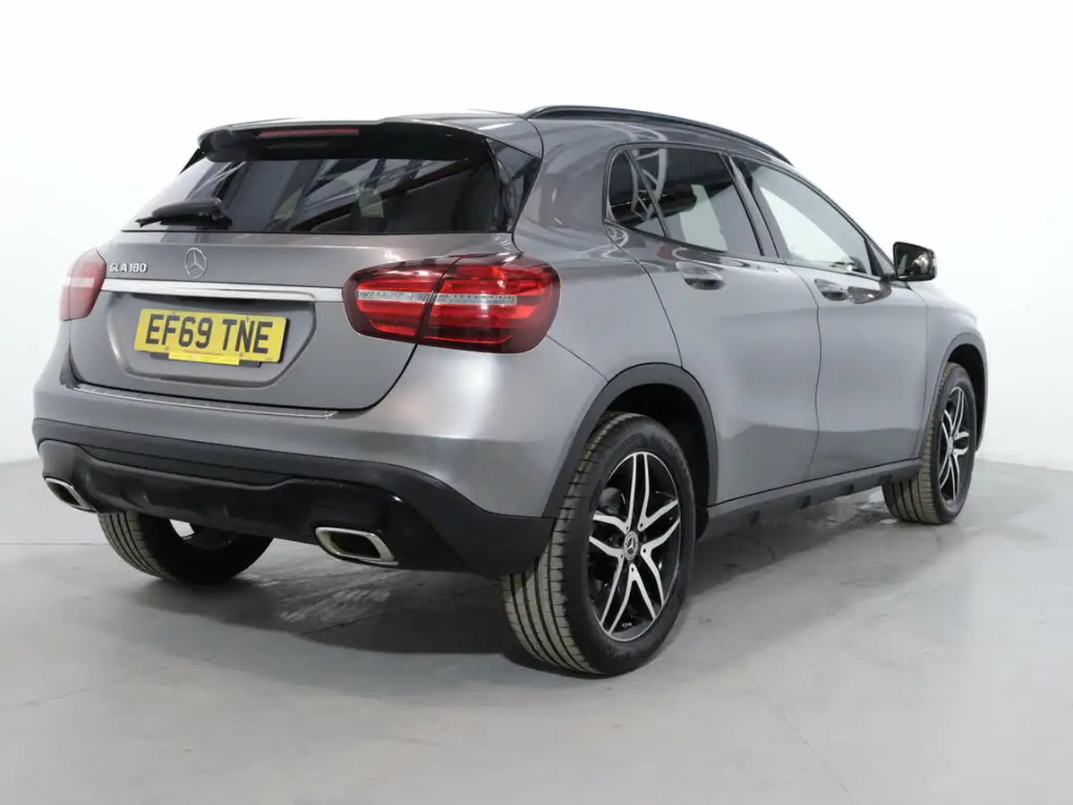 2020-mercedes-benz-gla-class-16-gla-180-urban-edition-7g-dct-big-8