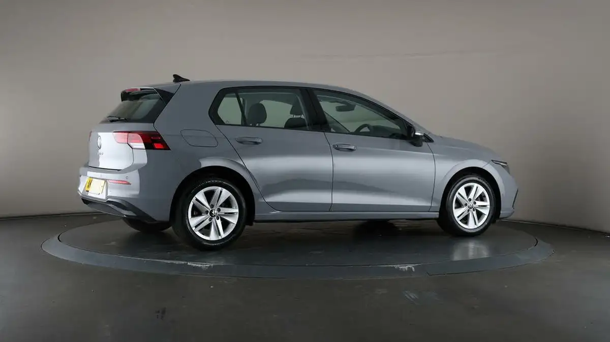 2021-volkswagen-golf-15-tsi-life-150ps-hatchback-big-62