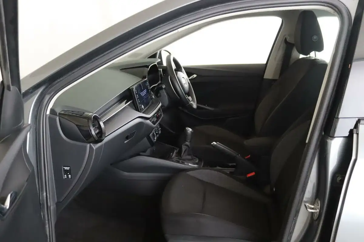 2024-skoda-fabia-10-tsi-se-comfort-116ps-big-10