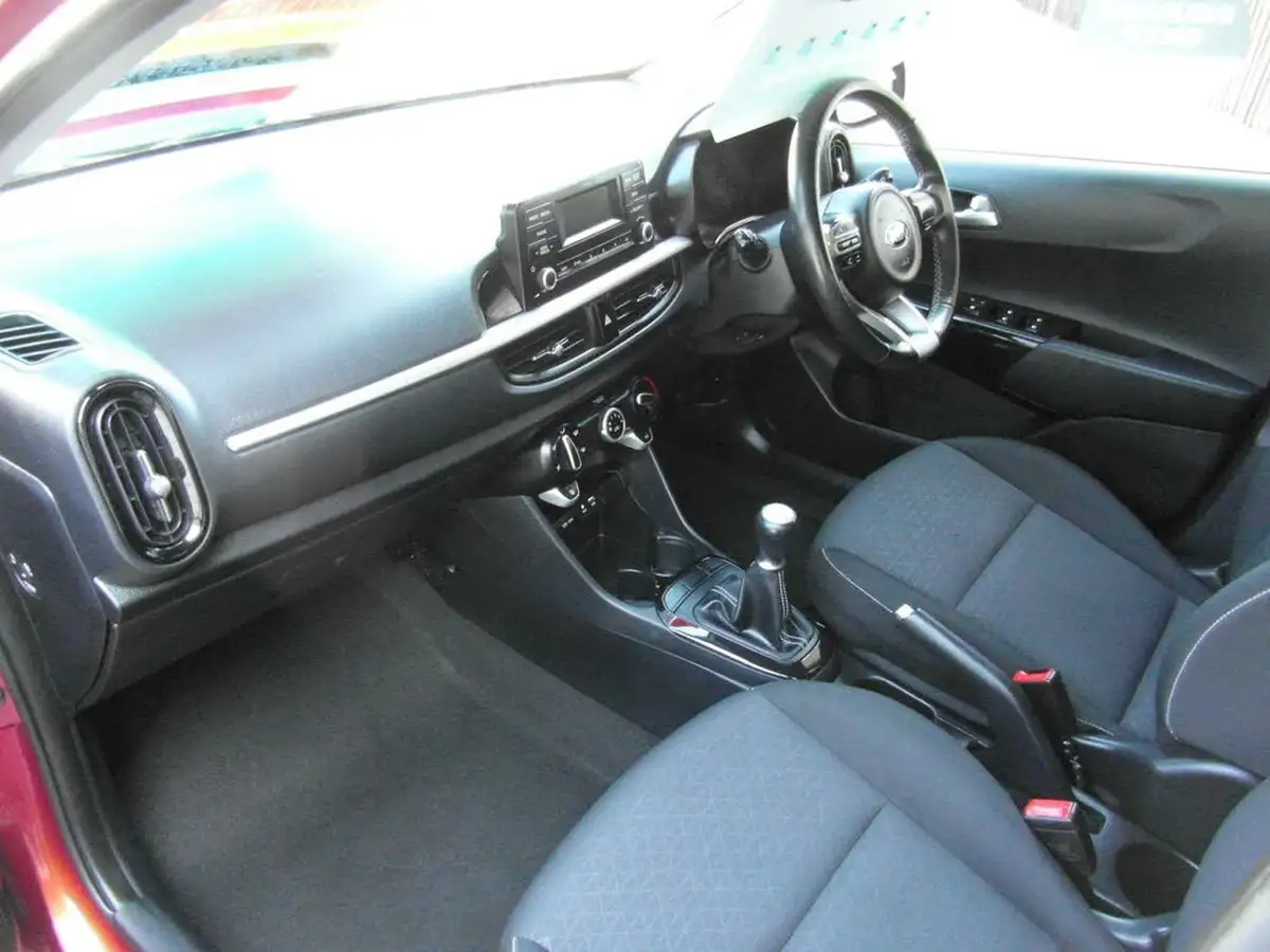 2017-kia-picanto-10-2-big-5