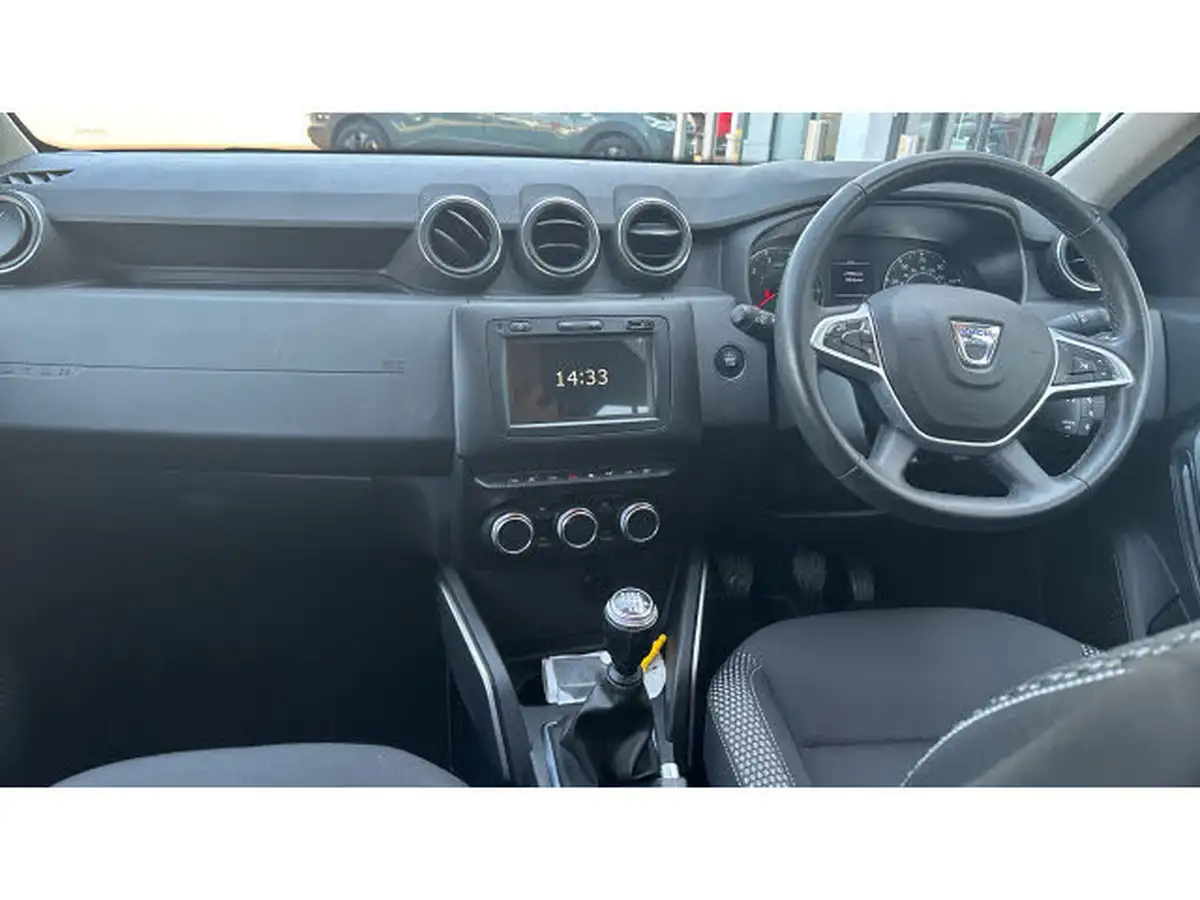 2019-dacia-duster-13-tce-prestige-150bhp-4x4-1333cc-big-9