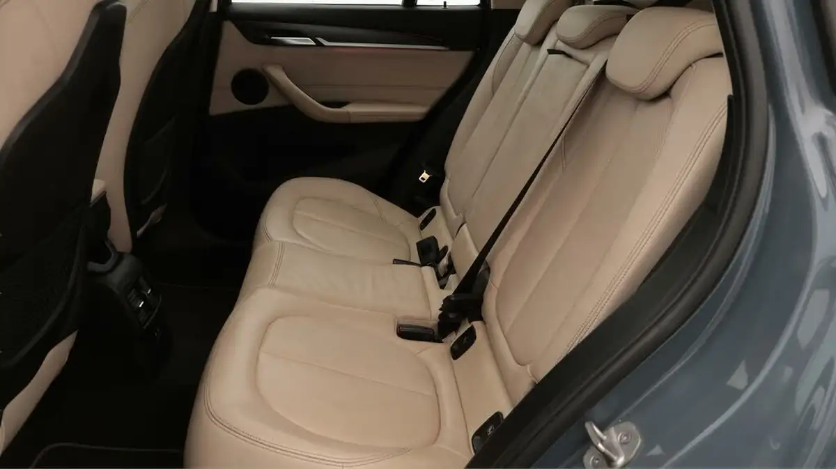 2019-bmw-x1-20-xdrive20i-xline-big-16