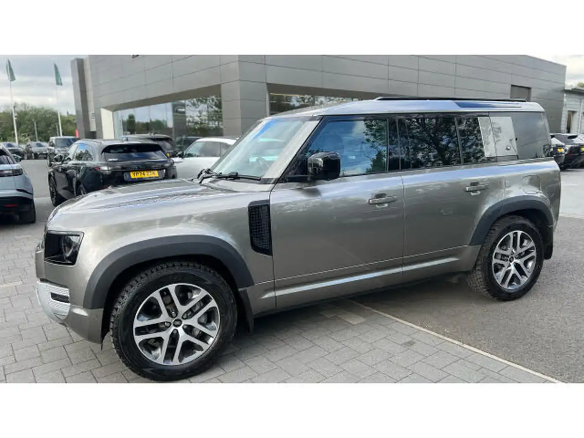 2022-land-rover-110-defender-20-p400e-xs-edition-big-22