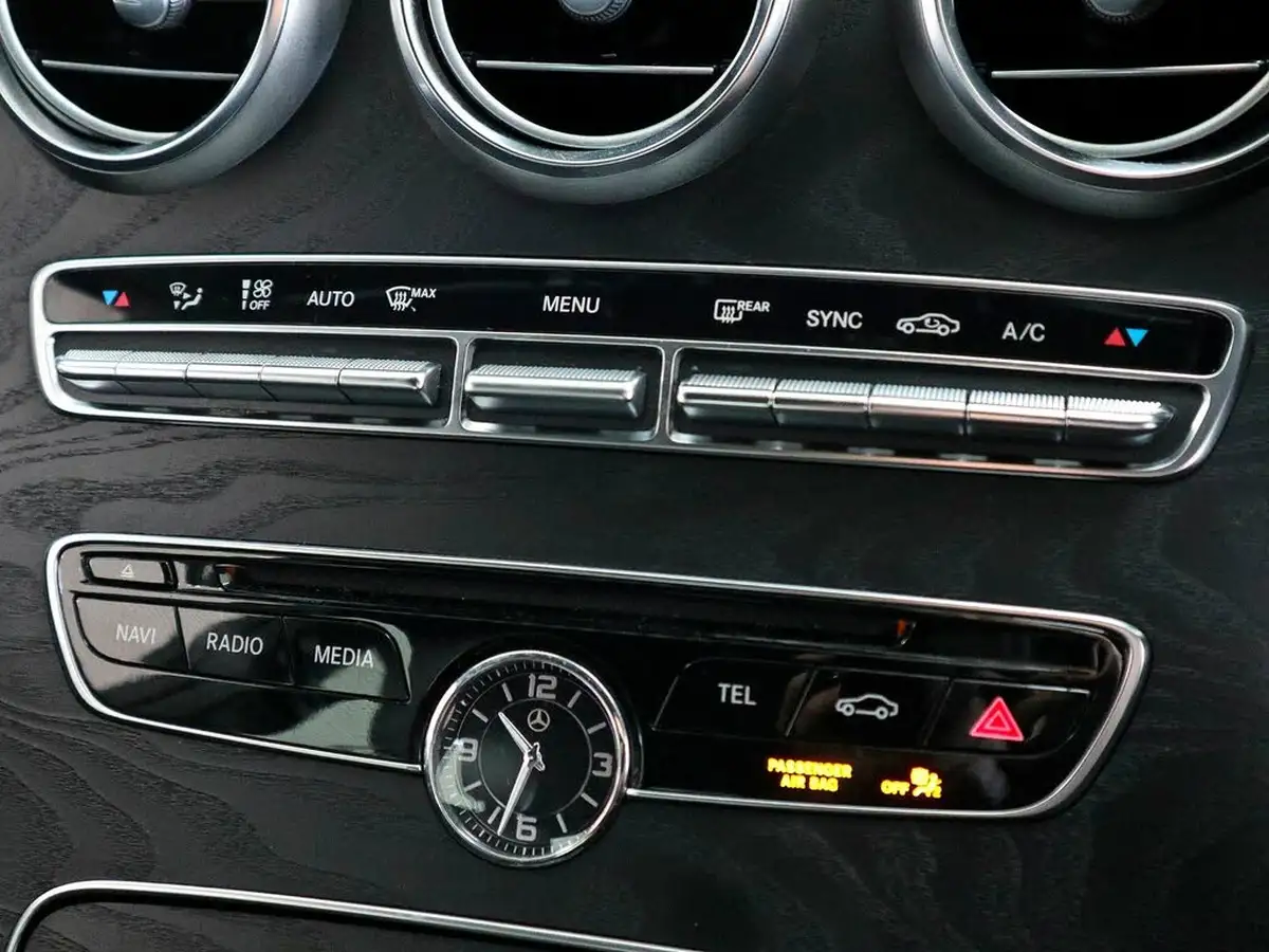 2017-mercedes-benz-c-class-21d-c220d-amg-line-ss-saloon-4d-9g-tronic-plus-big-31