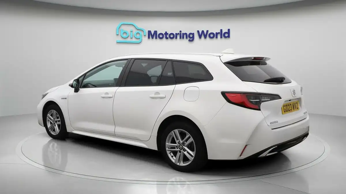 2023-suzuki-swace-18-motion-big-5