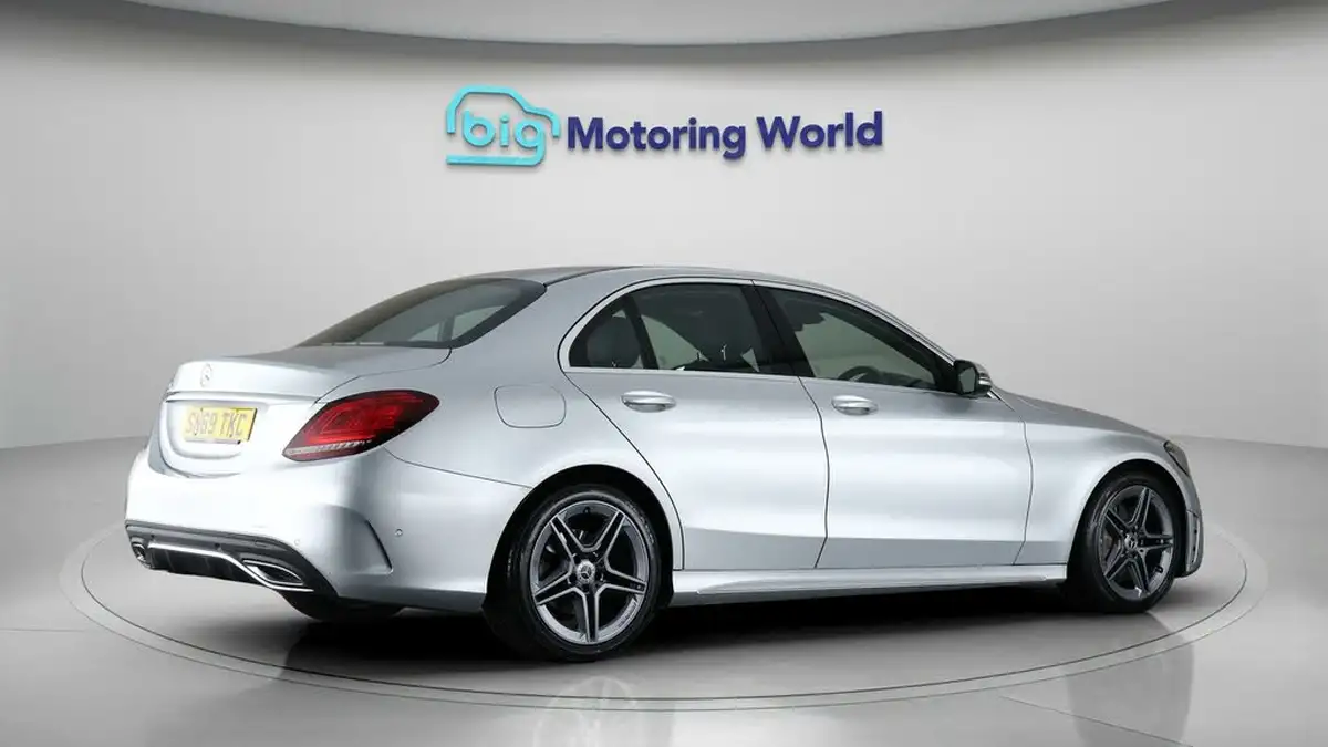 2019-mercedes-benz-c-class-20d-c300d-amg-line-245ps-ss-saloon-4d-big-6