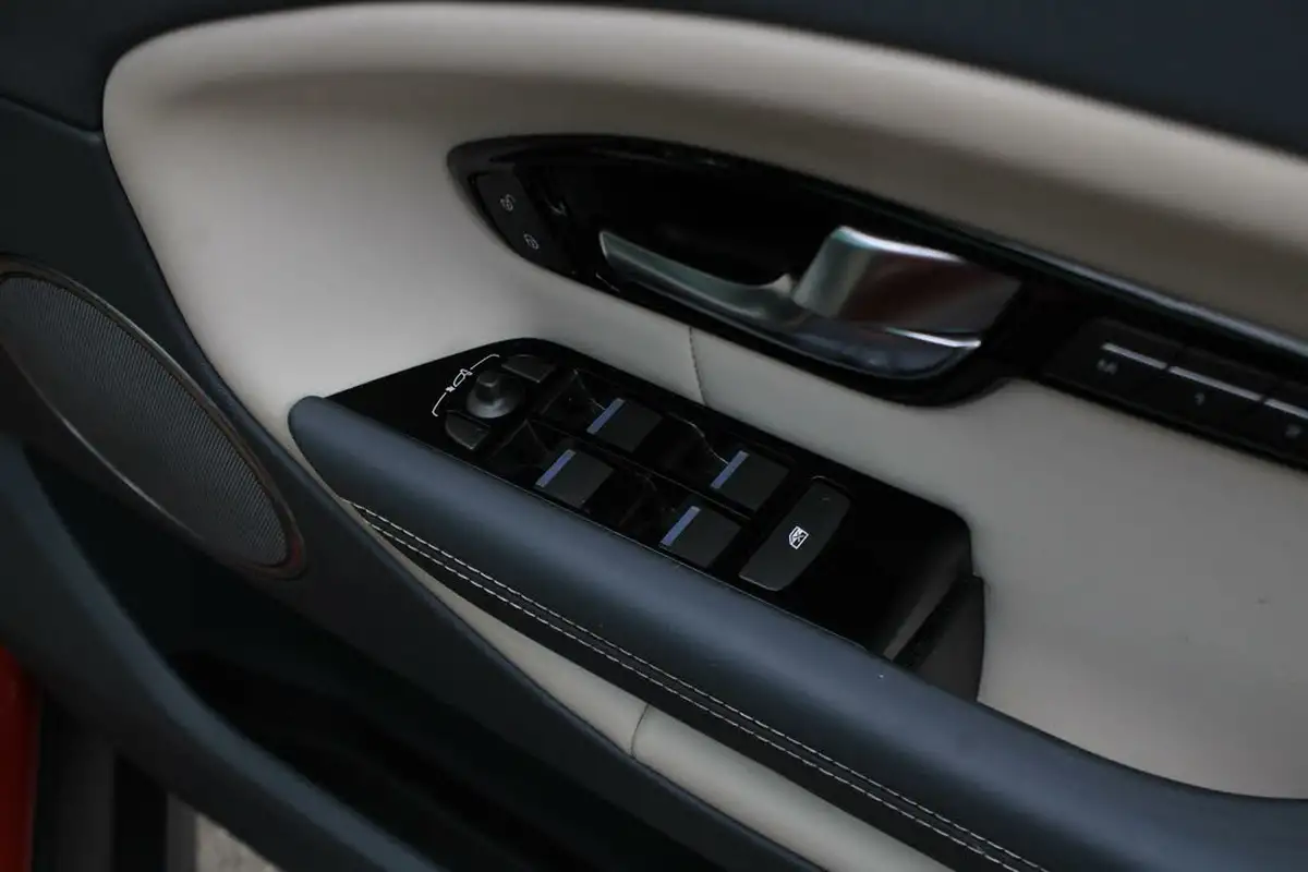 2015-land-rover-range-rover-evoque-20td4-hse-dynamic-lux-ss-hatchback-5d-auto-big-38