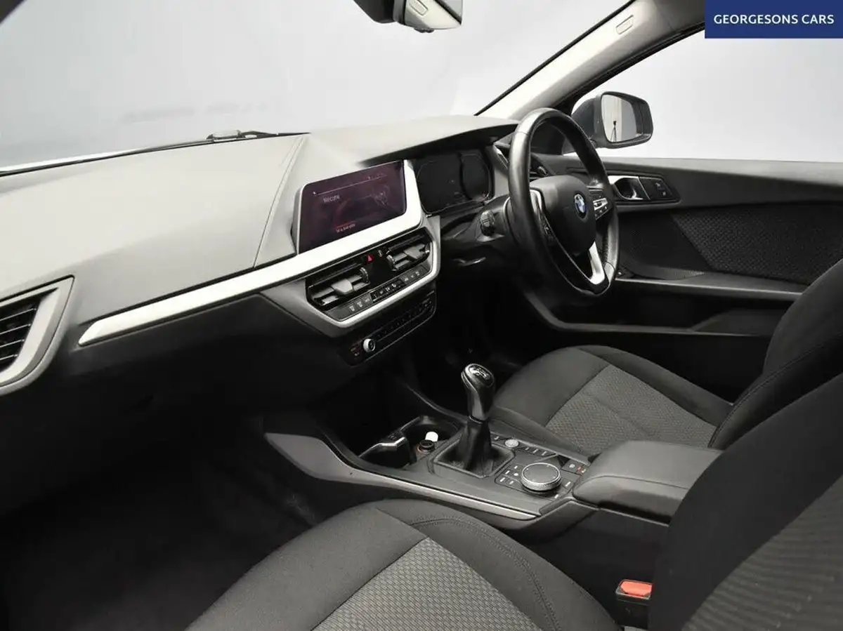 2020-bmw-1-series-15td-116d-se-big-16