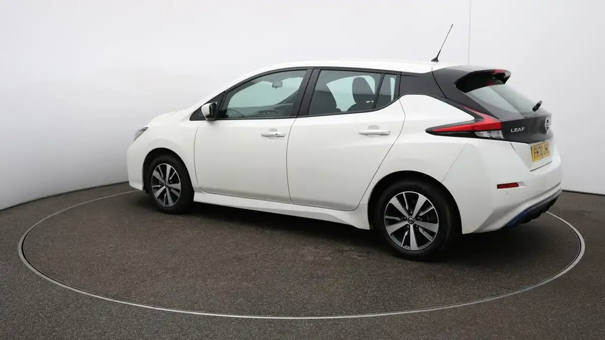 2021-nissan-leaf-e-acenta-big-34