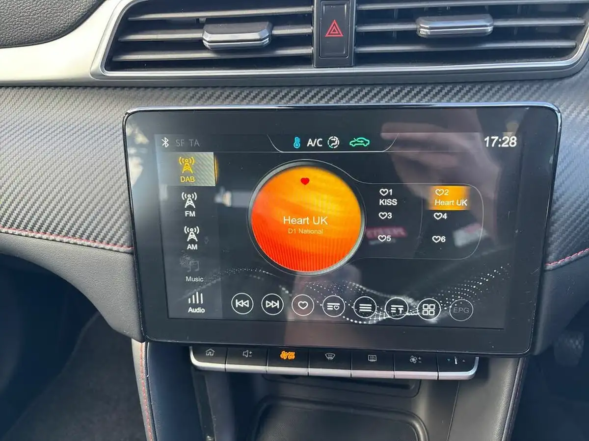 2022-mg-zs-suv-15-vti-tech-excite-big-10