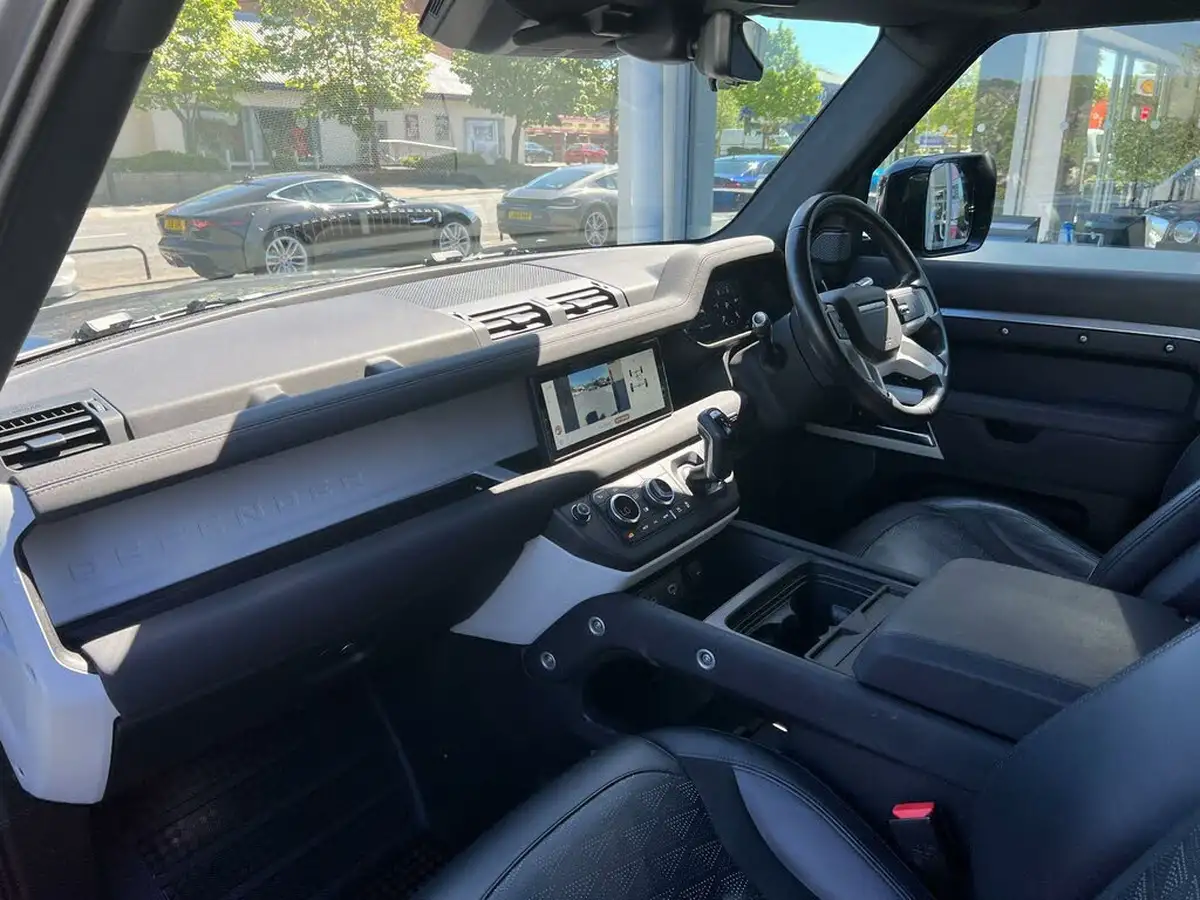 2021-land-rover-90-defender-30-d250-se-big-20