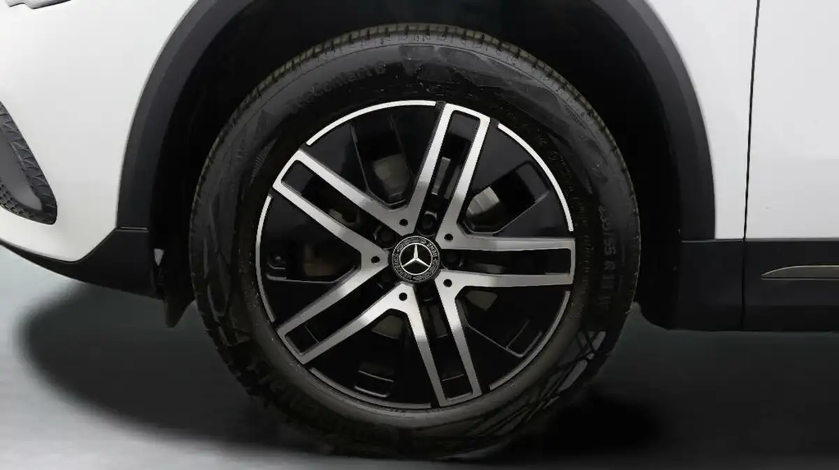 2021-mercedes-benz-gla-class-13-gla-200-sport-big-17