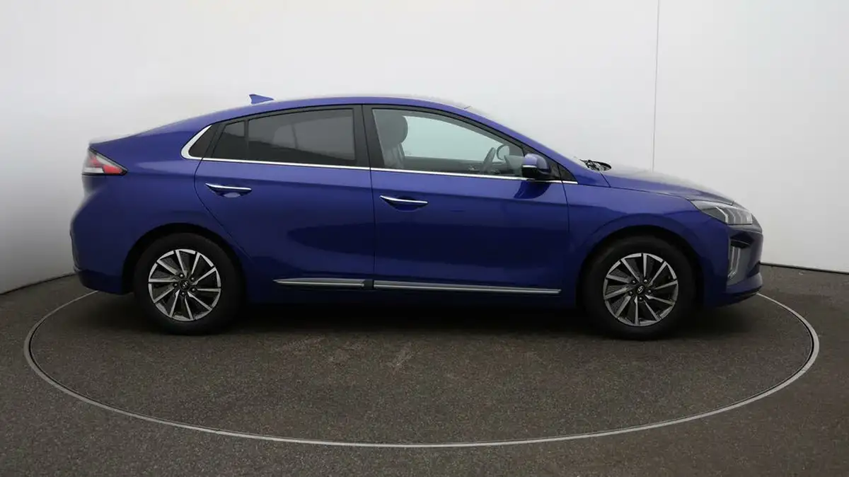 2020-hyundai-ioniq-e-premium-se-electric-100kw-big-47