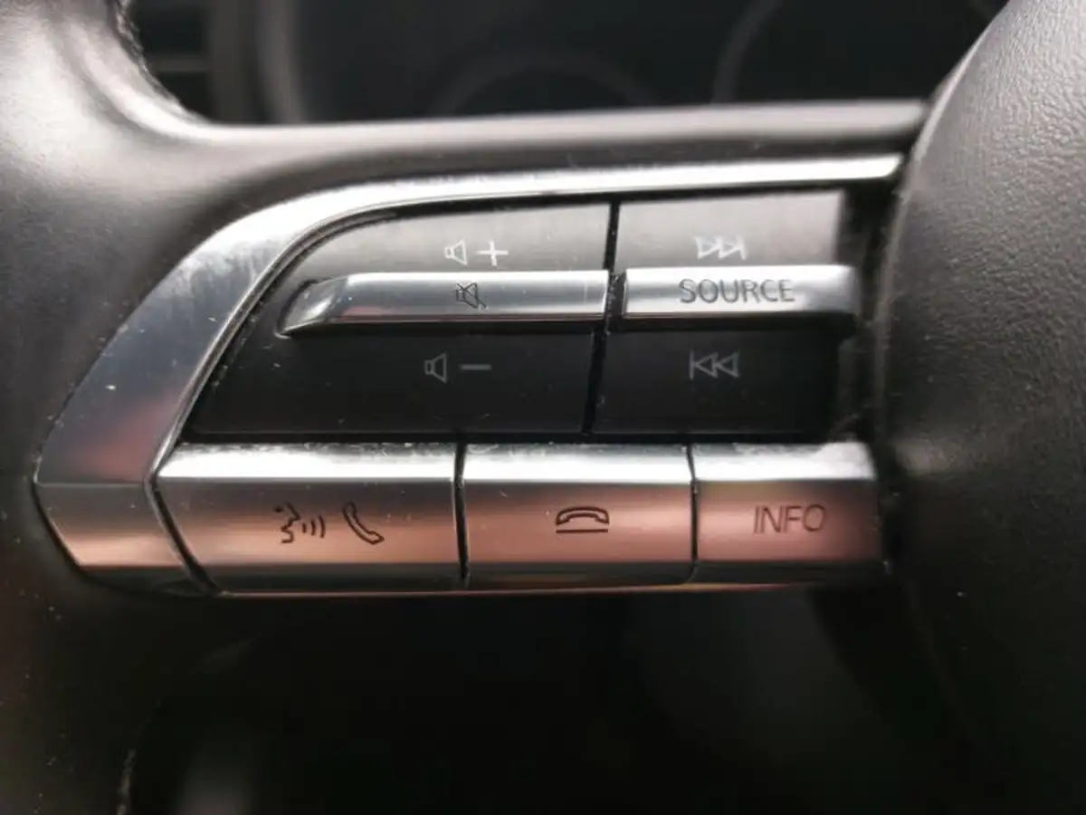 2022-mazda-mazda3-20-se-l-big-12