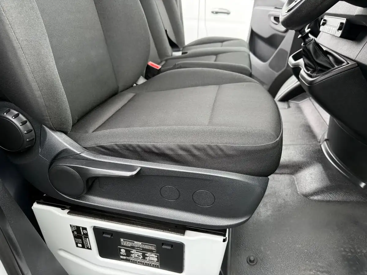 2020-mercedes-benz-sprinter-20cdi-315-l1h1-progressive-big-15