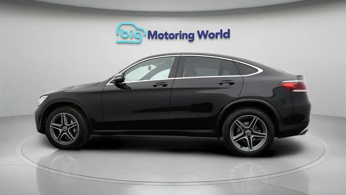 2021-mercedes-benz-glc-class-20-glc300-amg-line-258ps-coupe-4d-big-3