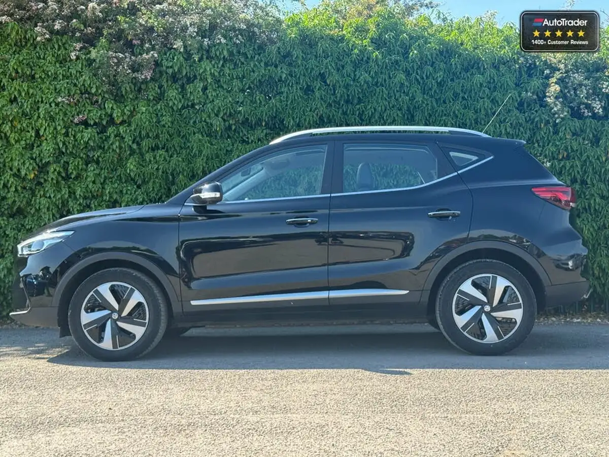 2021-mg-zs-suv-e-trophy-ev-big-4