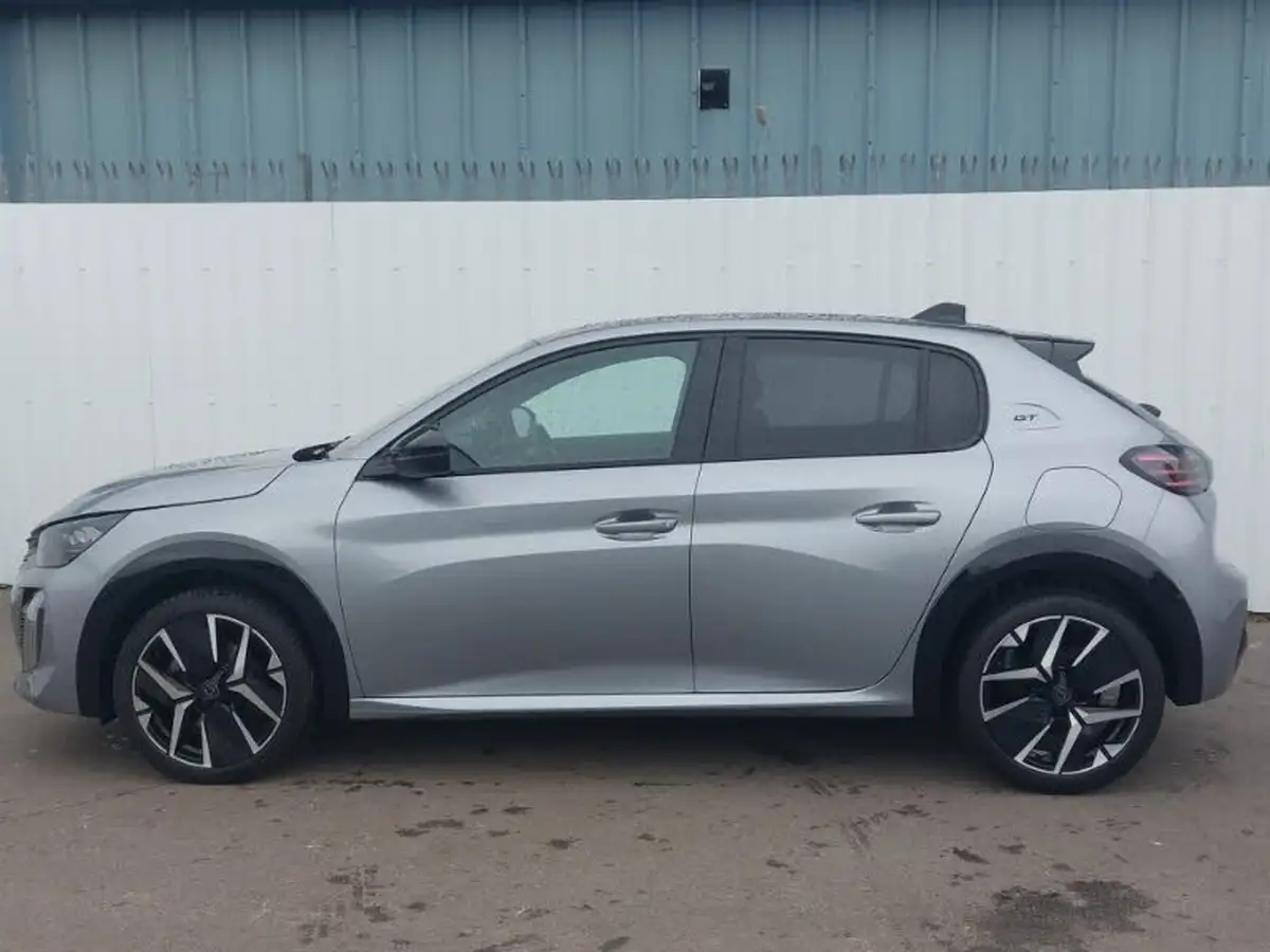 2024-peugeot-208-12-puretech-gt-100ps-big-3