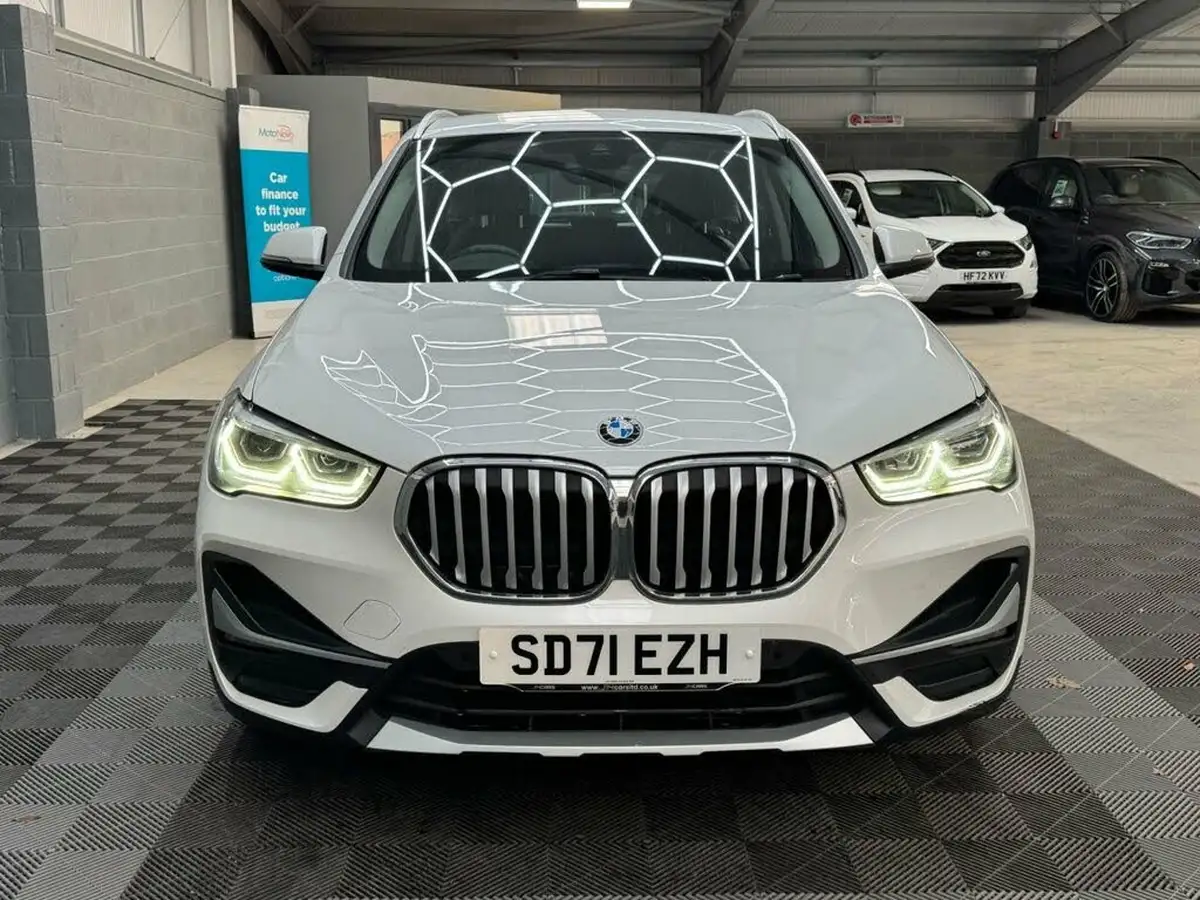 2021-bmw-x1-15-sdrive18i-xline-big-4