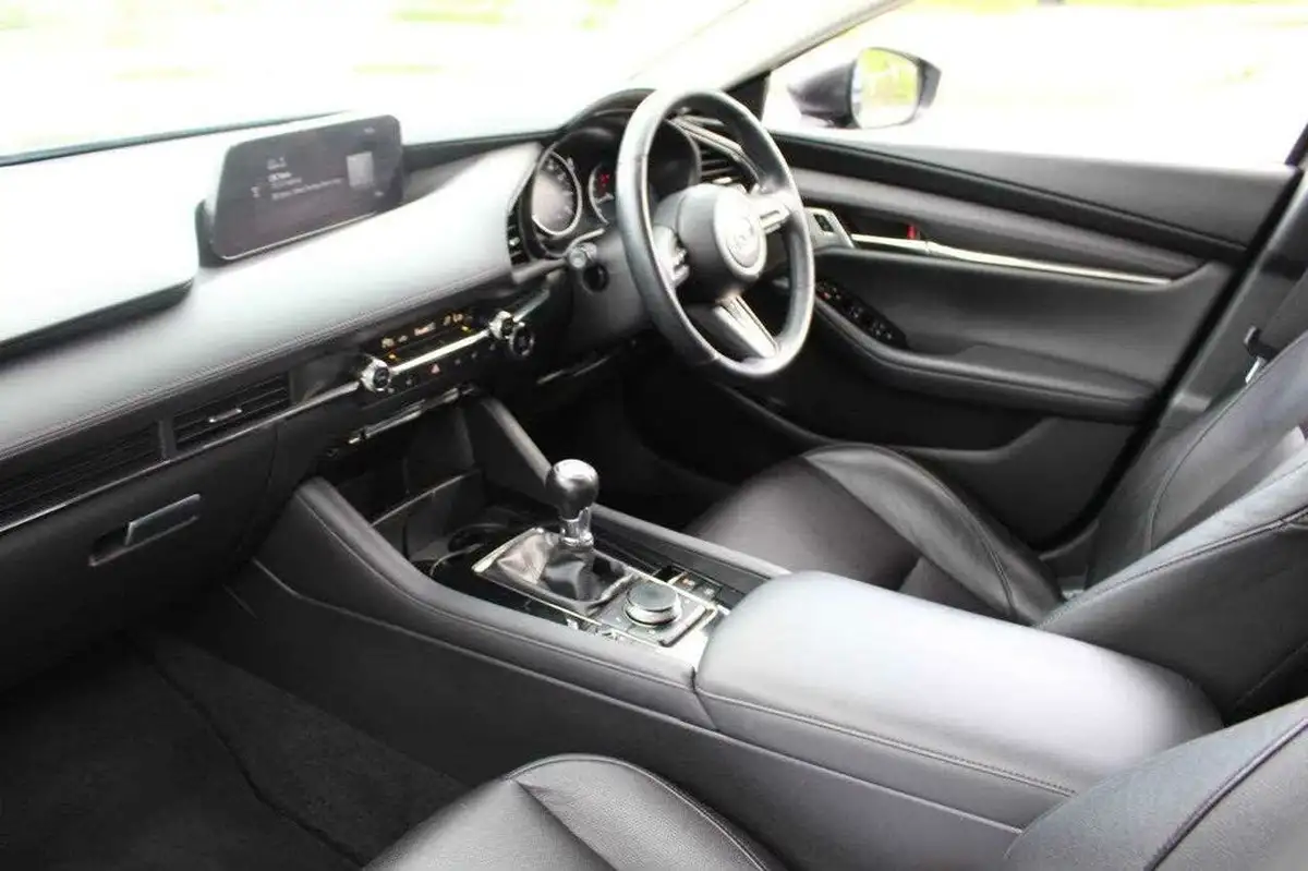 2020-mazda-mazda3-20-gt-sport-180ps-saloon-4d-big-18