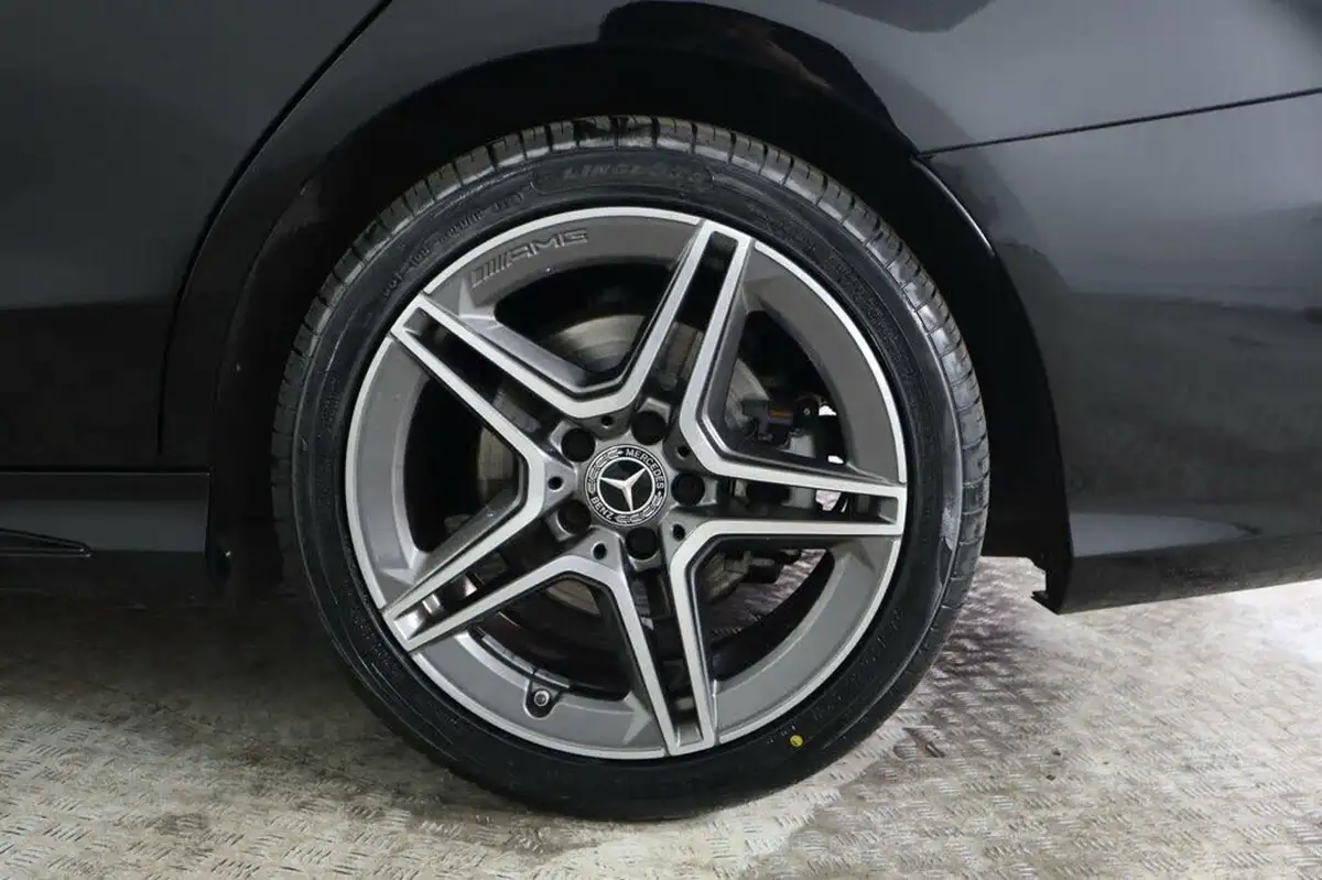 2019-mercedes-benz-c-class-15-c200-amg-line-ss-saloon-4d-big-29