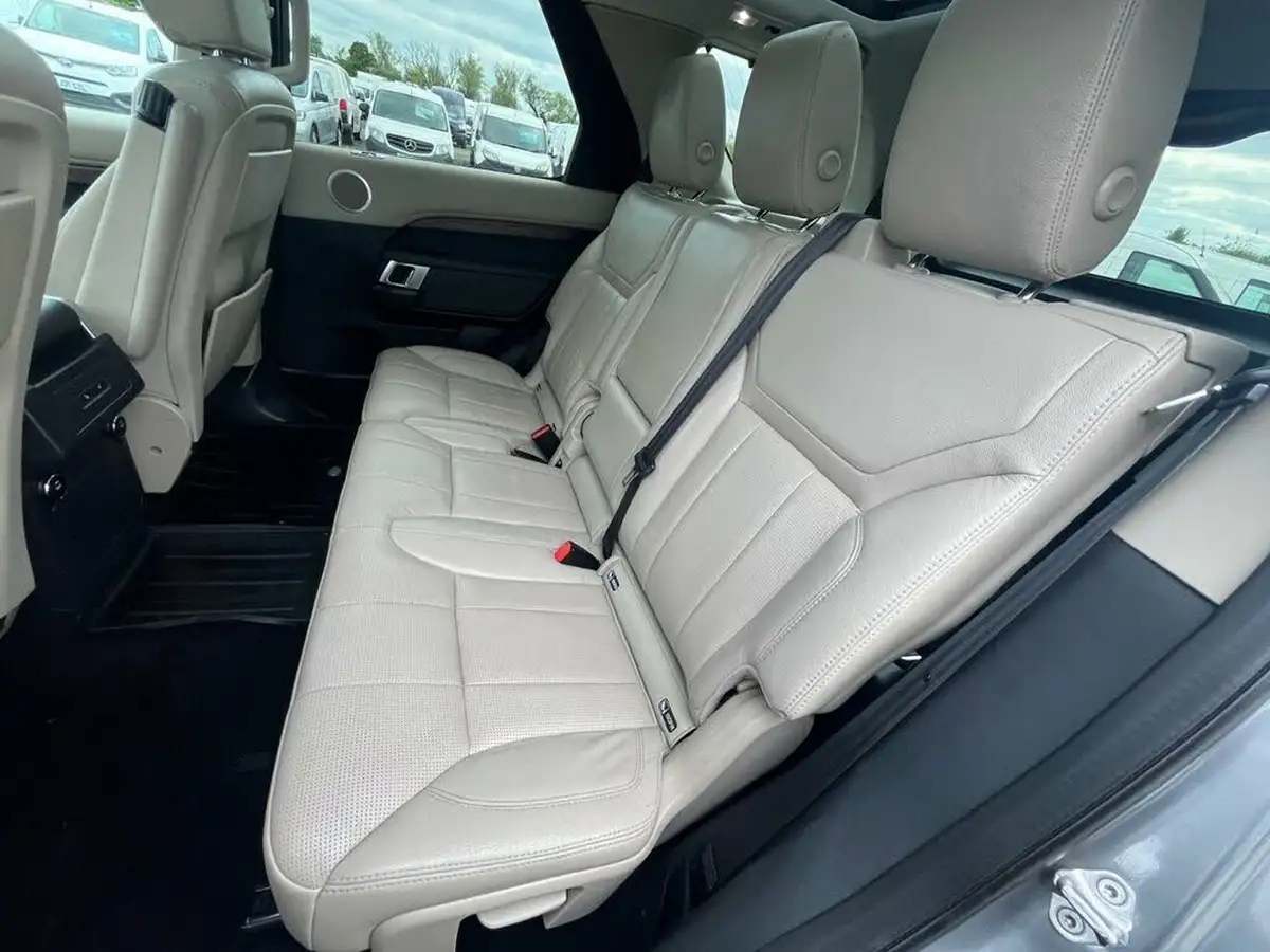 2017-land-rover-discovery-30td6-se-259ps-awd-station-wagon-5d-auto-big-14