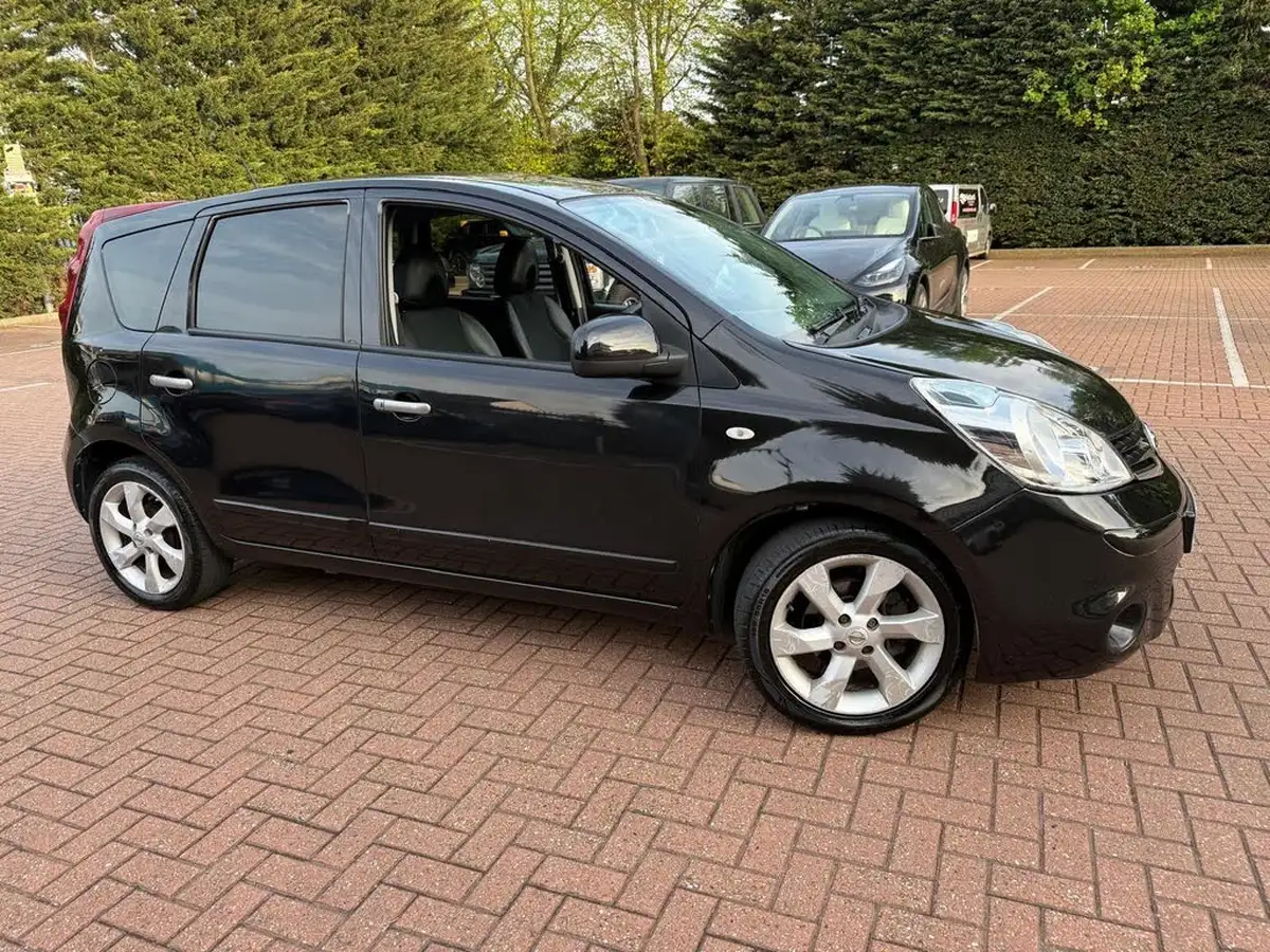 2011-nissan-note-16-tekna-auto-big-15