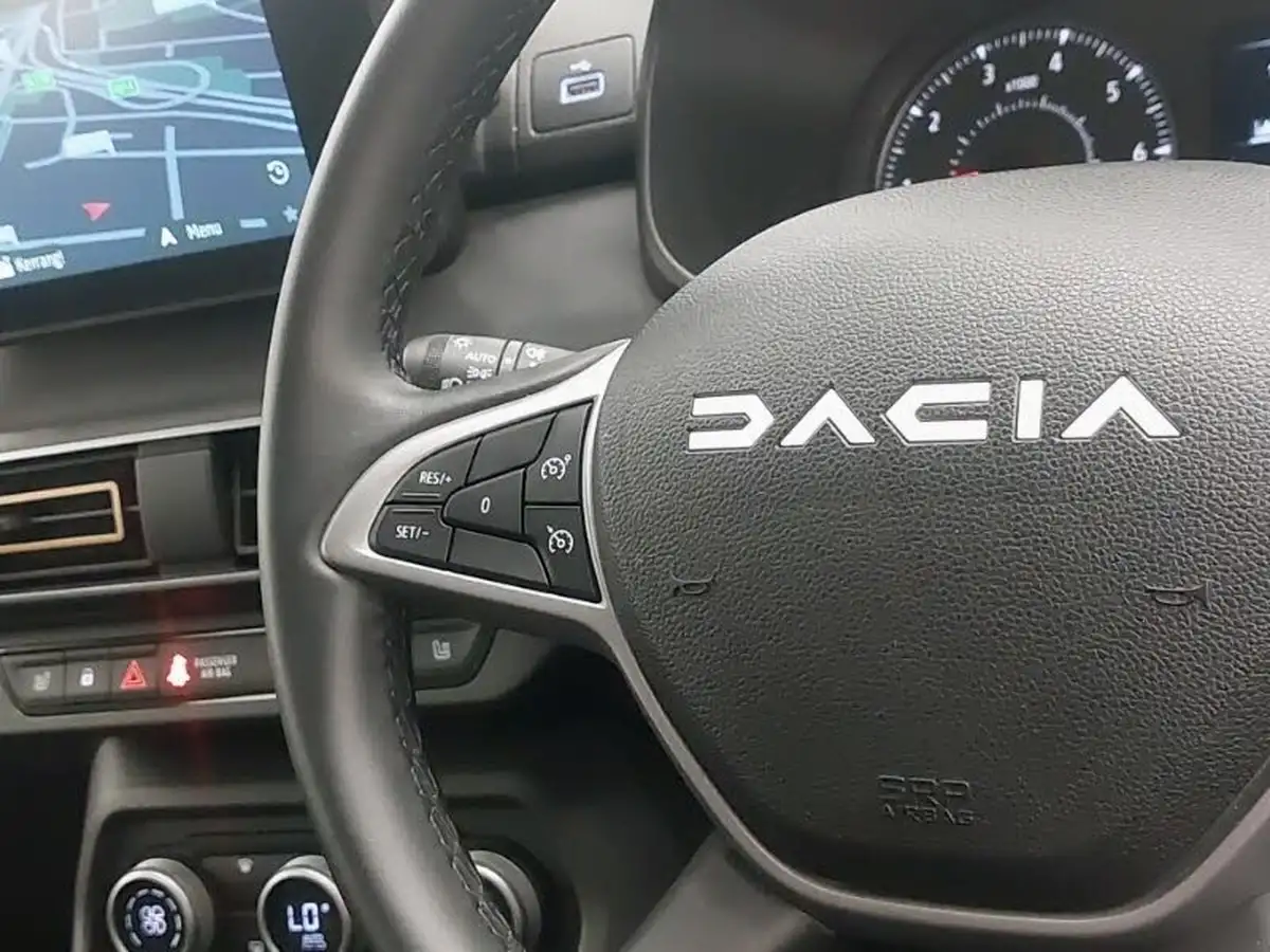 2023-dacia-sandero-stepway-10-tce-essential-90bhp-big-10