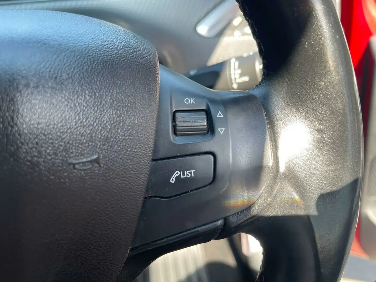 2019-peugeot-2008-suv-12-puretech-allure-82bhp-big-26