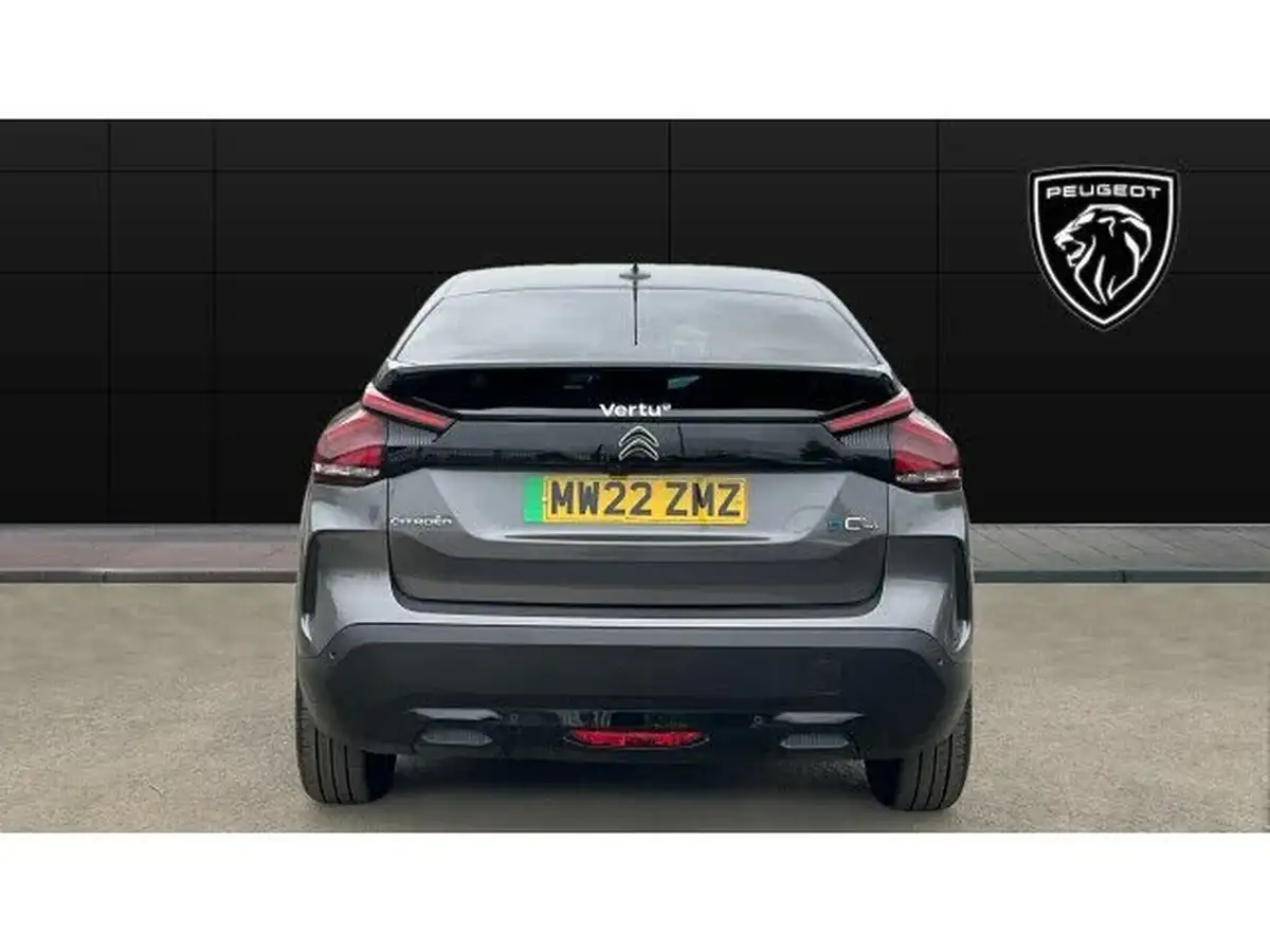 2022-citroen-c4-e-shine-big-5