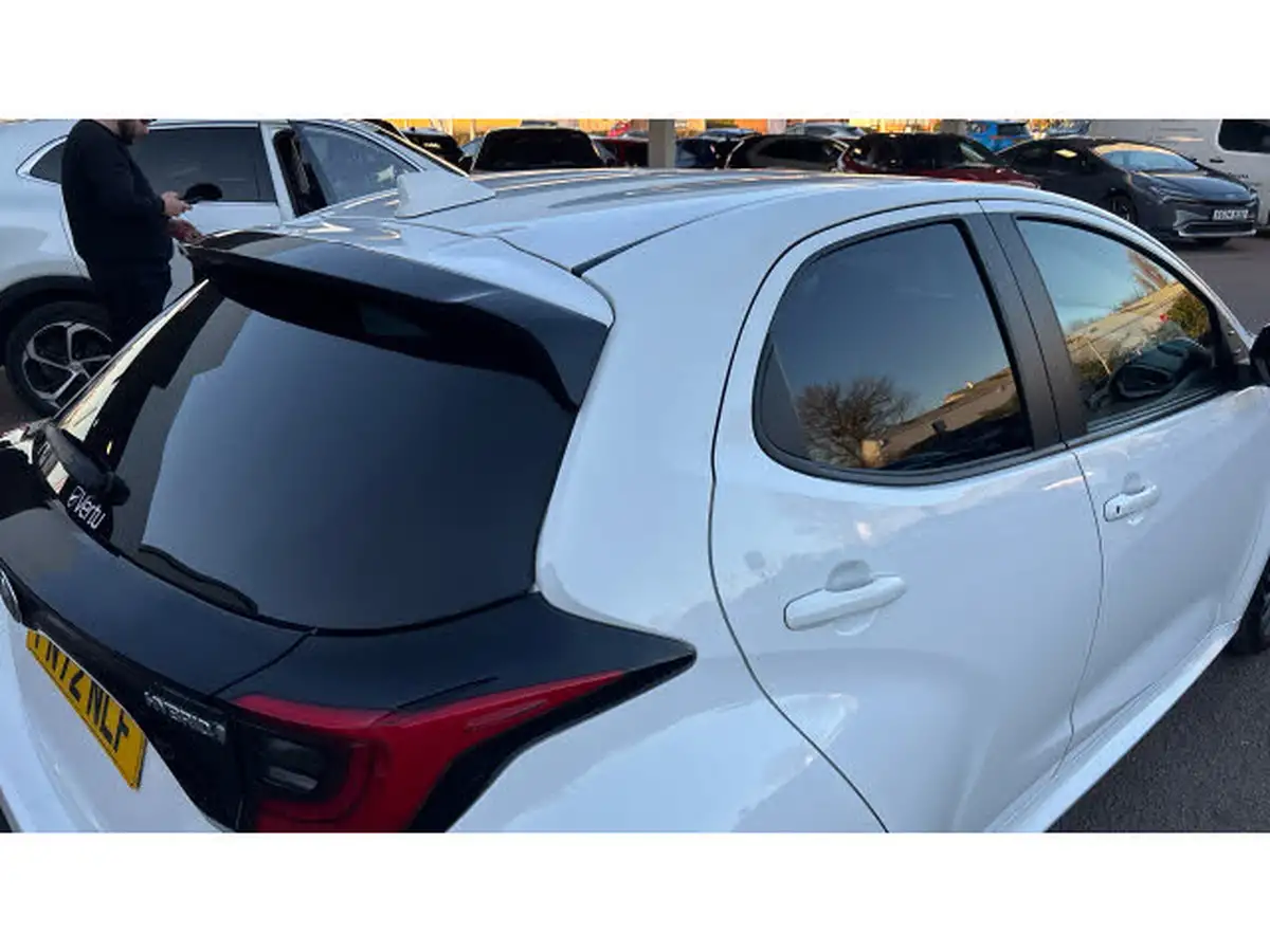 2022-toyota-yaris-15-vvt-i-design-big-20