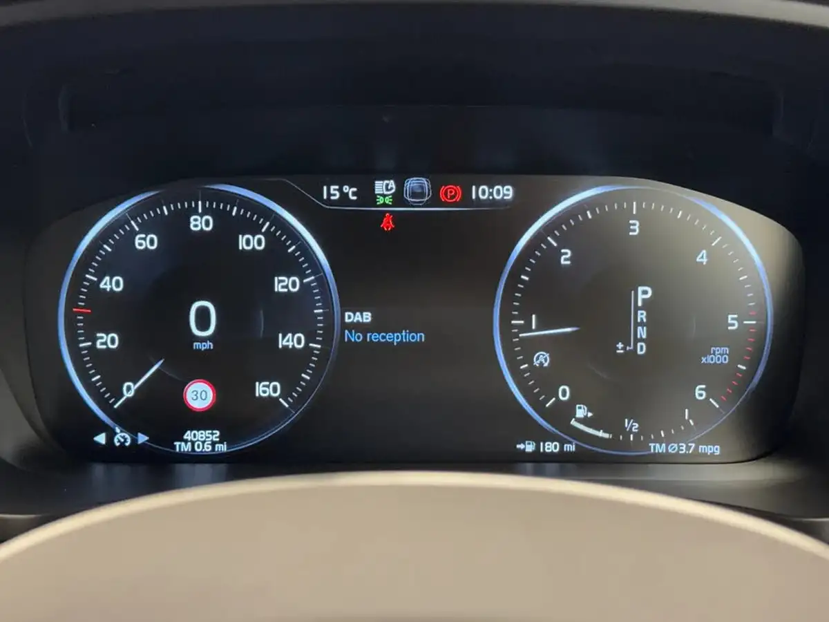 2020-volvo-v60-20td-d4-momentum-plus-geartronic-big-35