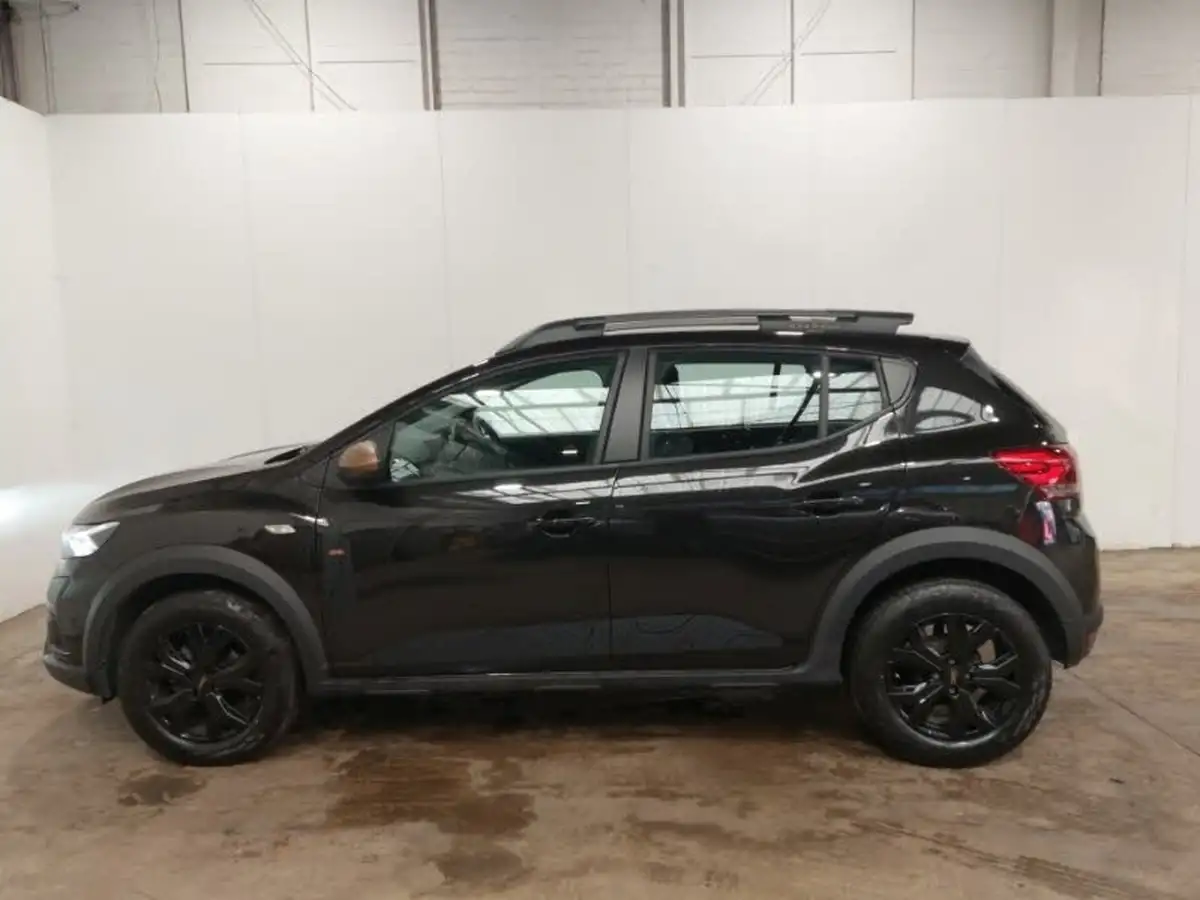 2024-dacia-sandero-stepway-10-tce-extreme-90bhp-big-3