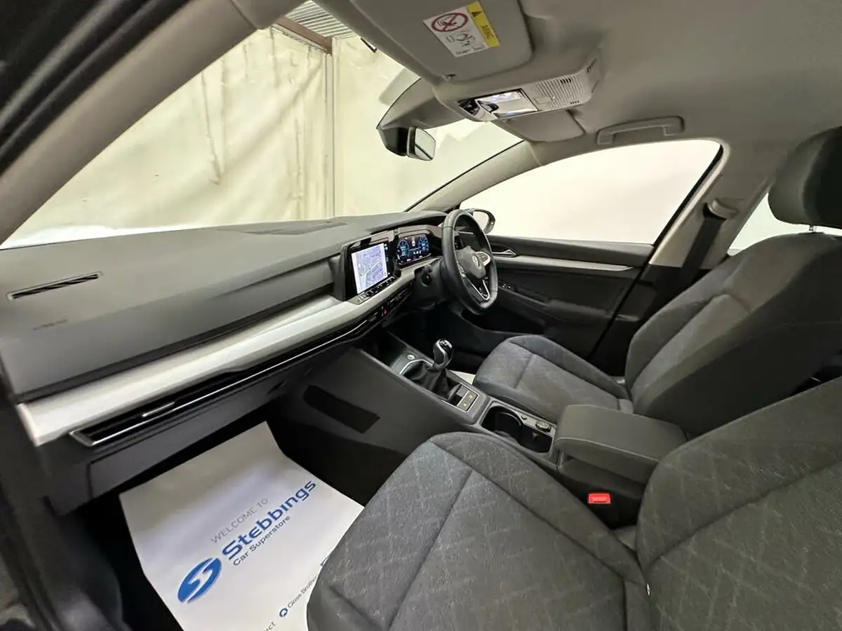 2020-volkswagen-golf-20tdi-life-hatchback-big-25