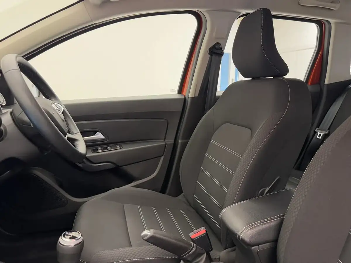 2022-dacia-duster-13-tce-comfort-130hpeu6d-4x2-window-van-big-13