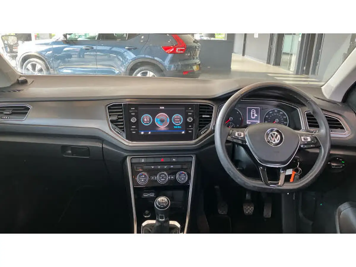 2019-volkswagen-t-roc-16tdi-se-big-9