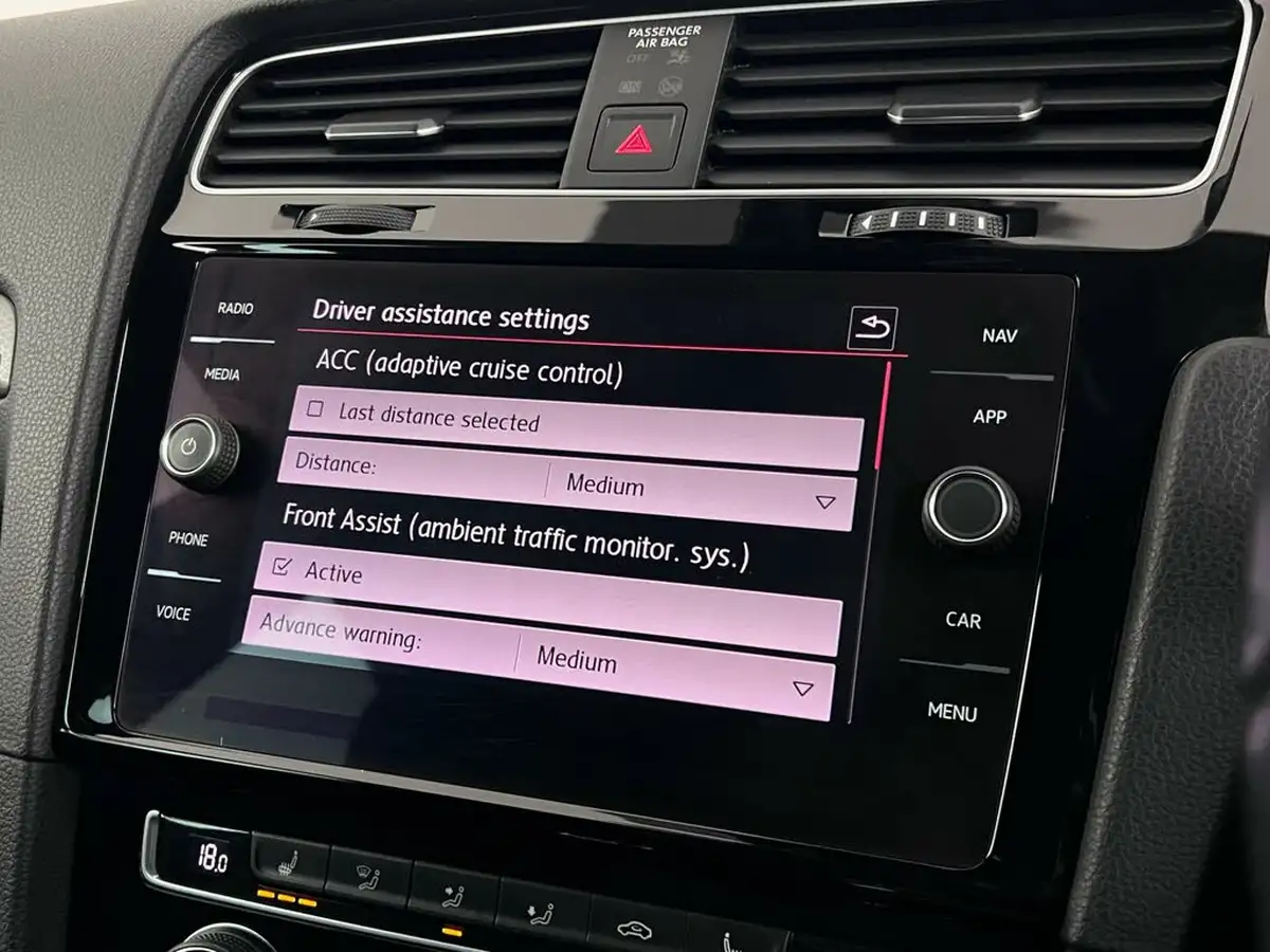 2019-volkswagen-golf-20-tsi-gti-performance-5d-dsg-big-35