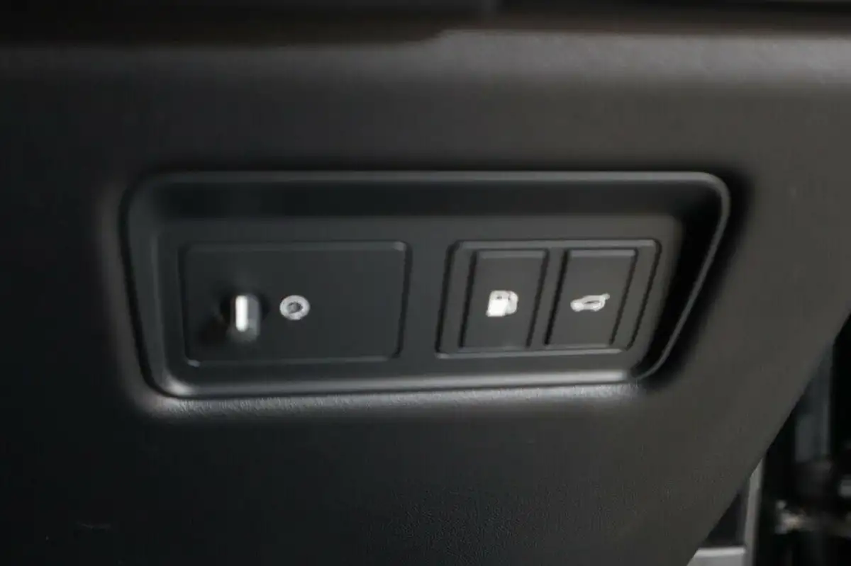 2022-land-rover-range-rover-sport-20-p400e-hse-dynamic-big-26