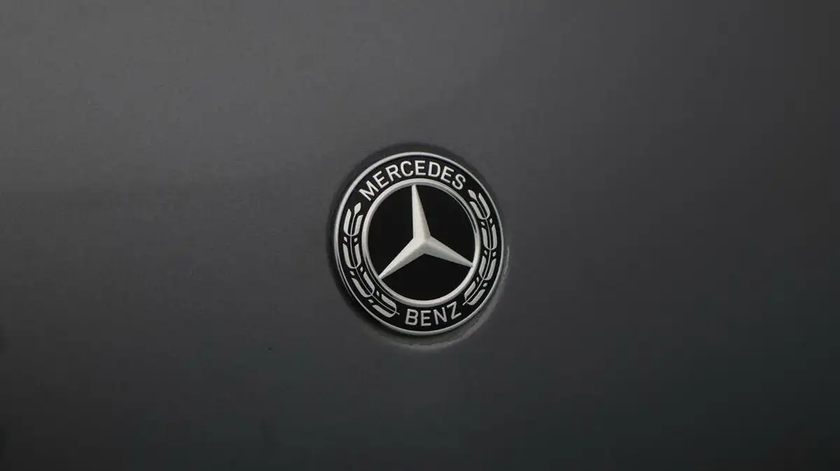 2020-mercedes-benz-a-class-13-a200-amg-line-saloon-4d-7g-dct-big-22