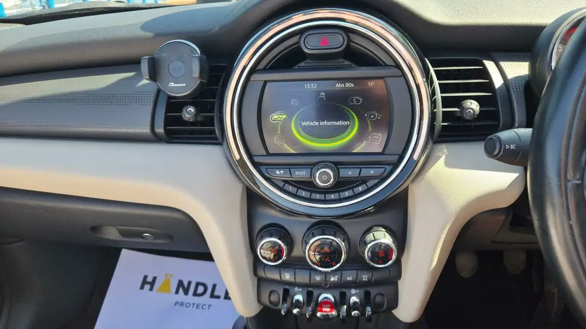 2016-mini-cooper-15td-cooper-d-ss-convertible-2d-big-14