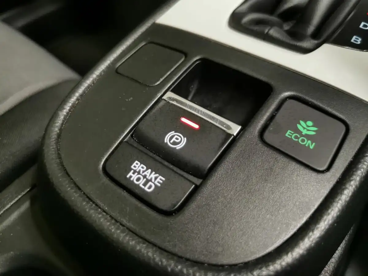 2023-honda-jazz-15-i-mmd-se-big-23
