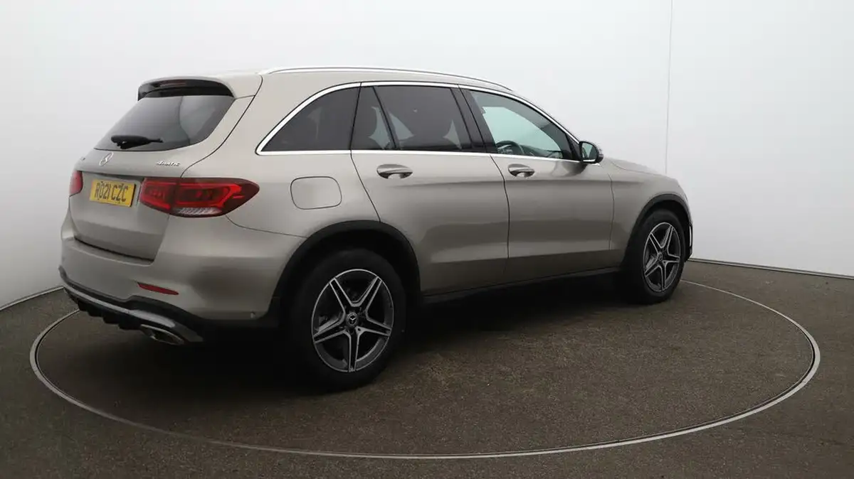 2021-mercedes-benz-glc-class-20d-glc220d-amg-line-station-wagon-5d-1950cc-4matic-plus-big-52